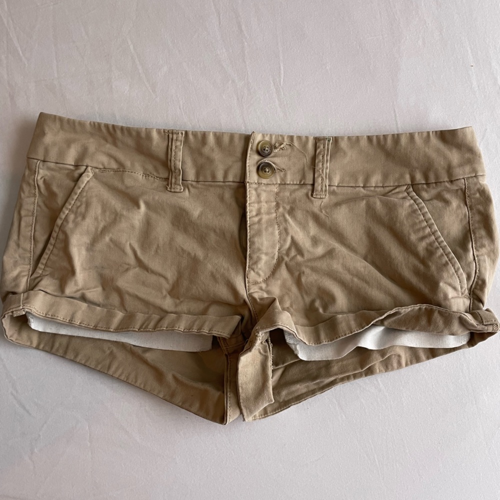American Eagle khaki shorts